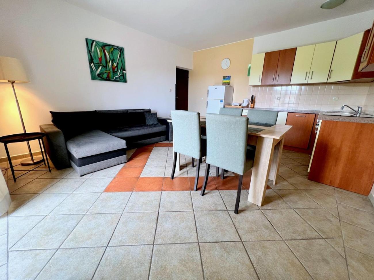 Apartments Muntidor Palit Quarto foto